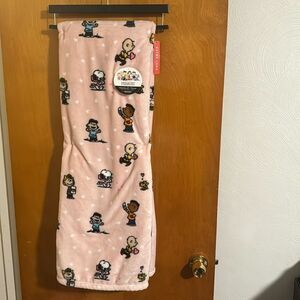 Snoopy Peanuts Throw Fleece Pink Valentines Day